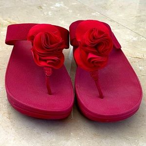 FitFlop Florrie Red Nubuck Toe Thong size 9